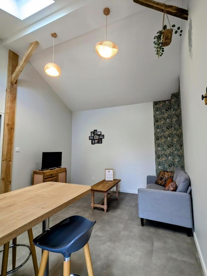 Le Boheme, Sauna & Spa Riorges Экстерьер фото